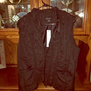 🎁2/$12  NWT TRIBAL BLACK LG ZIPPER VEST